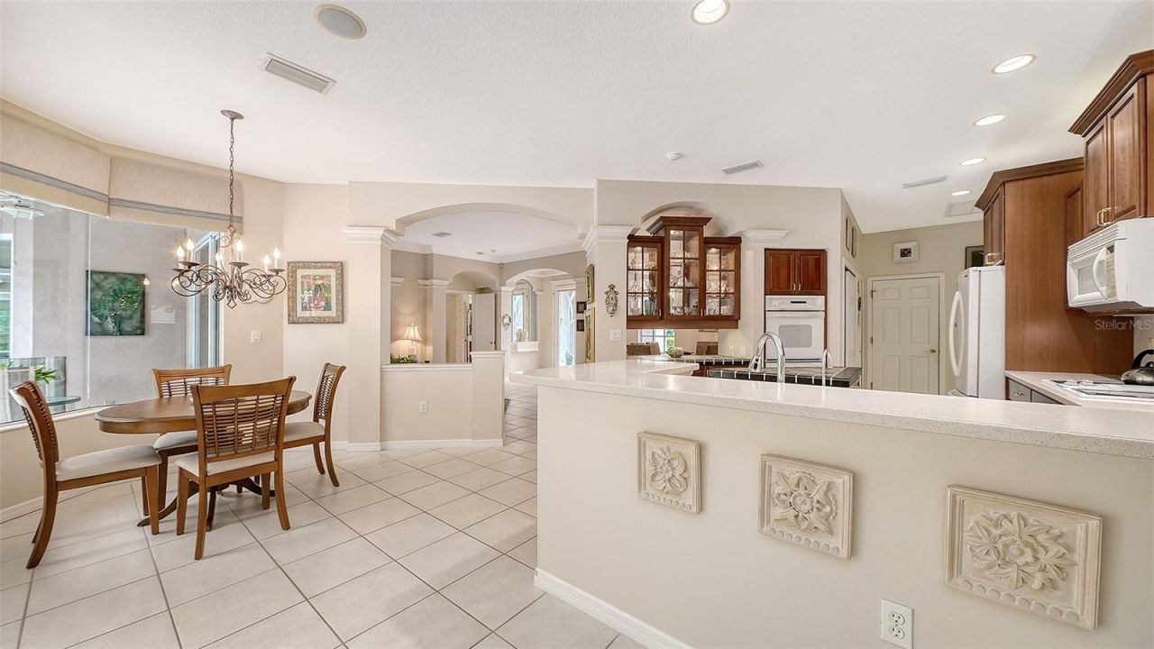 4727 Carrington Circle, Sarasota, FL 34243 Photo