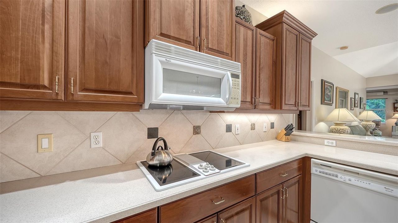 4727 Carrington Circle, Sarasota, FL 34243 Photo