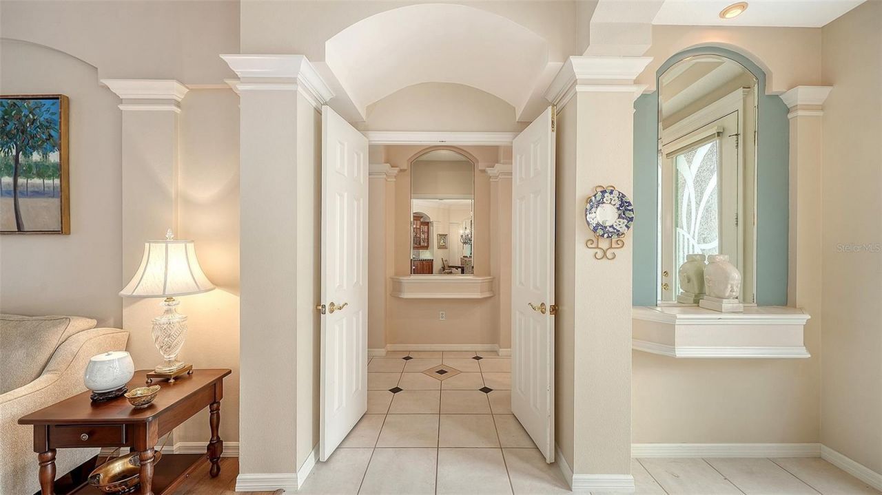 4727 Carrington Circle, Sarasota, FL 34243 Photo