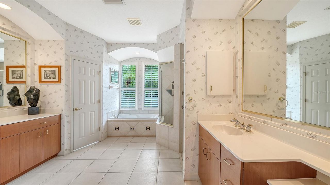 4727 Carrington Circle, Sarasota, FL 34243 Photo
