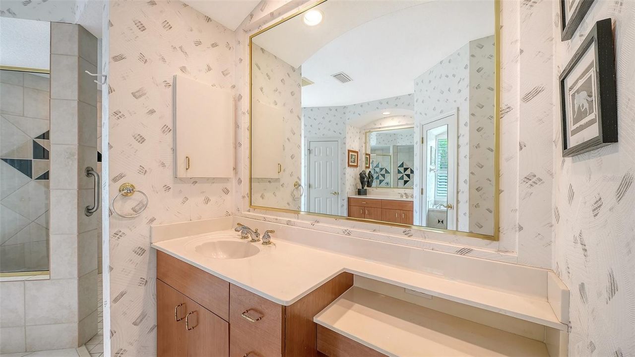 4727 Carrington Circle, Sarasota, FL 34243 Photo