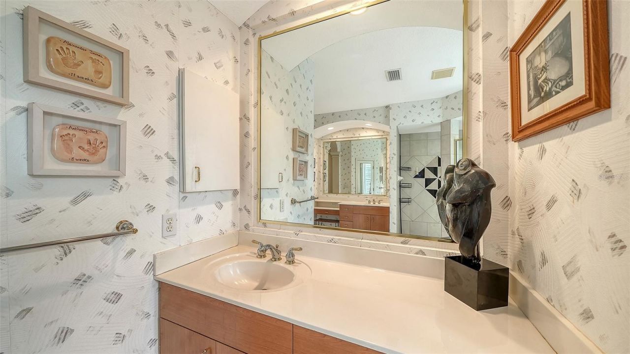 4727 Carrington Circle, Sarasota, FL 34243 Photo