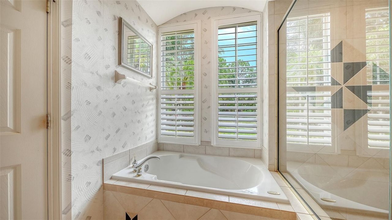 4727 Carrington Circle, Sarasota, FL 34243 Photo