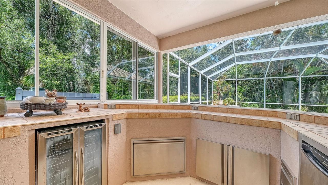 4727 Carrington Circle, Sarasota, FL 34243 Photo