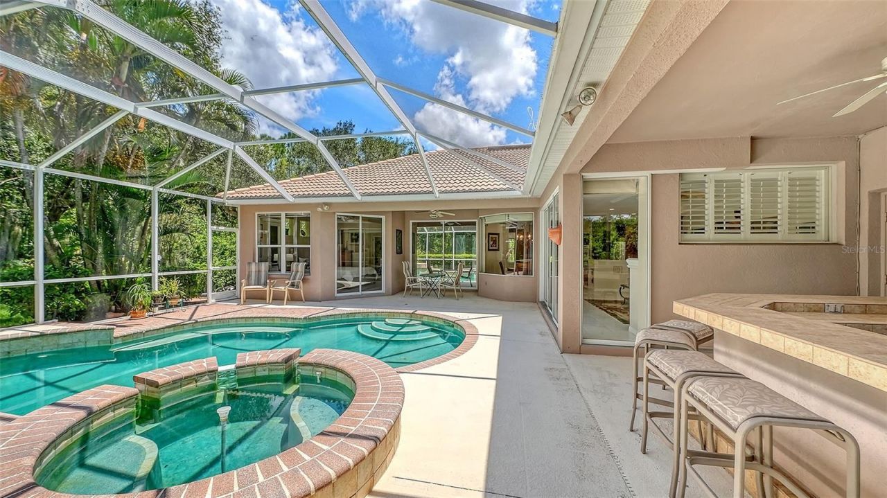 4727 Carrington Circle, Sarasota, FL 34243 Photo