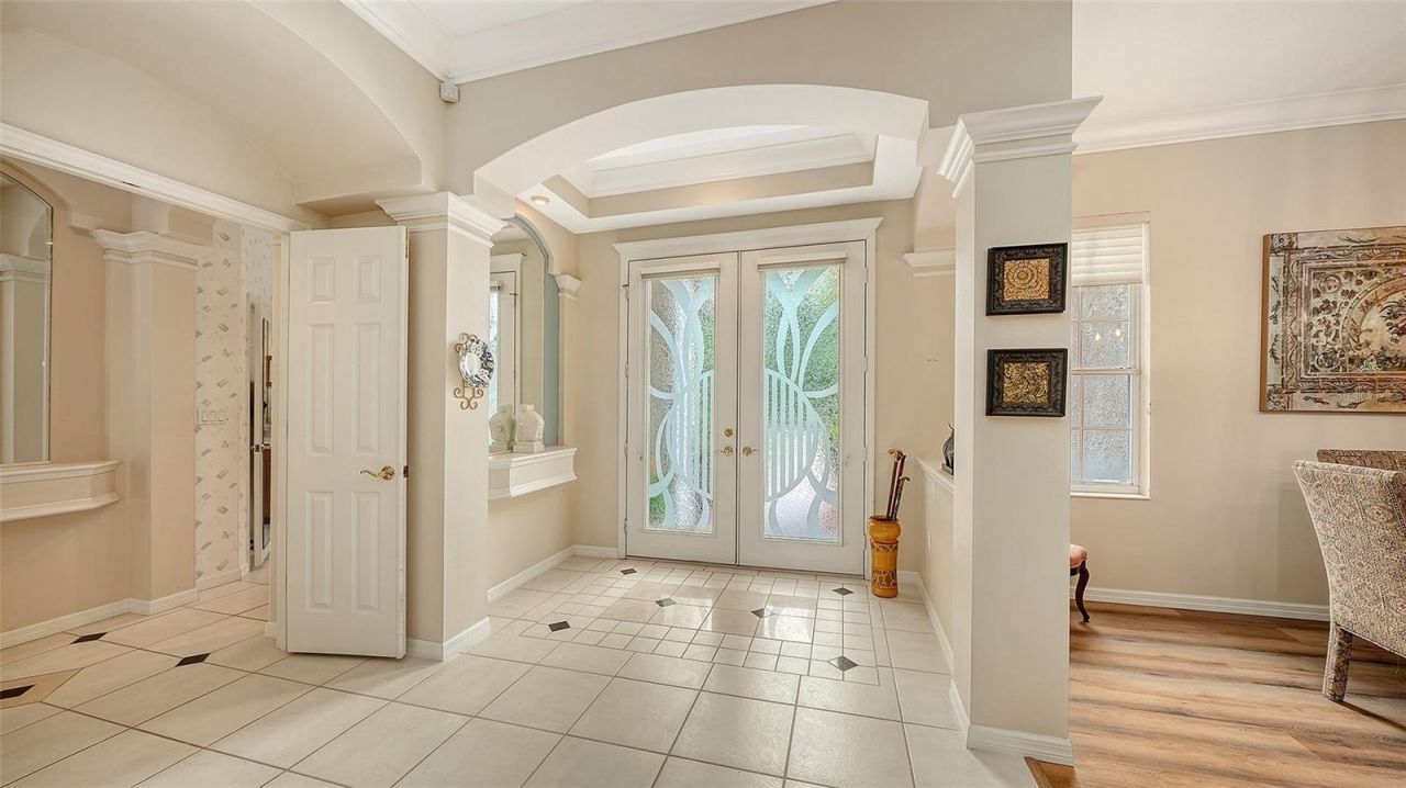 4727 Carrington Circle, Sarasota, FL 34243 Photo
