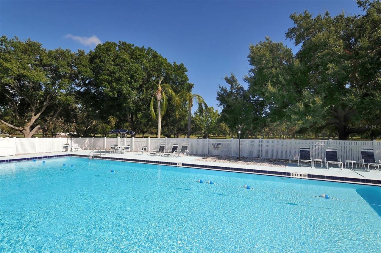 4727 Carrington Circle, Sarasota, FL 34243 Photo