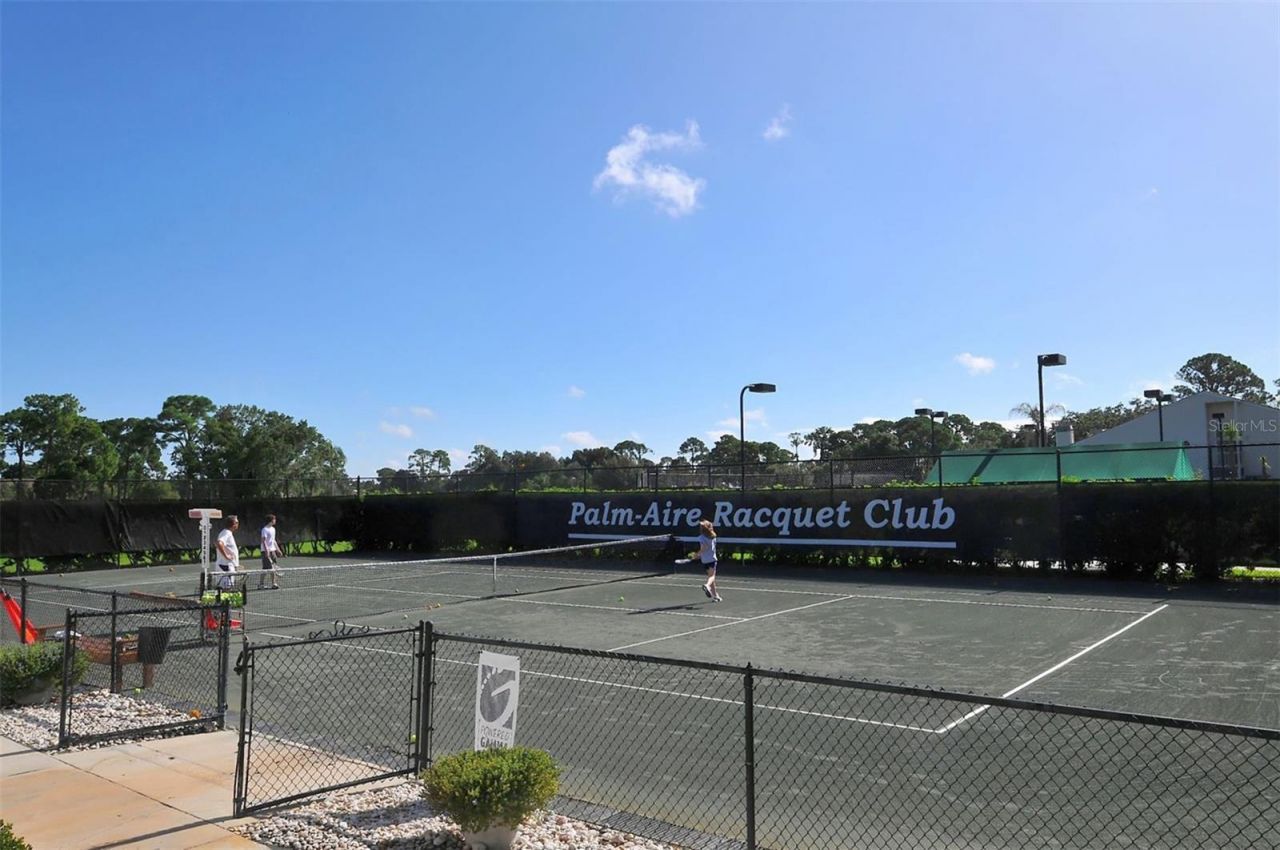 4727 Carrington Circle, Sarasota, FL 34243 Photo