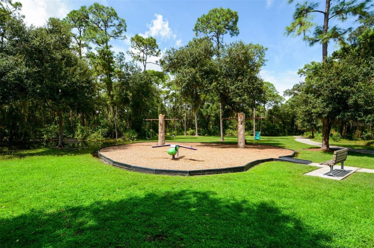 4727 Carrington Circle, Sarasota, FL 34243 Photo