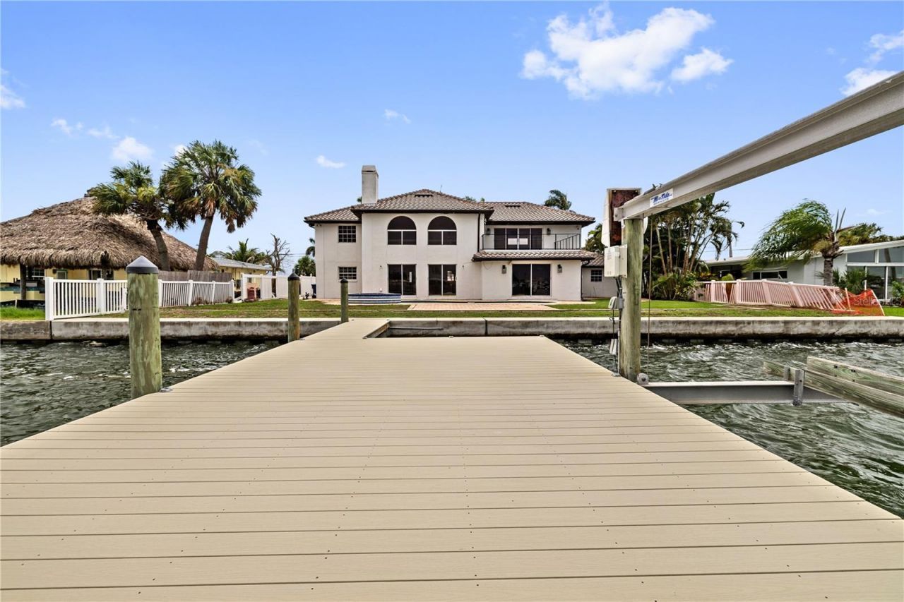 423 55th Avenue, Saint Pete Beach, FL 33706 Photo