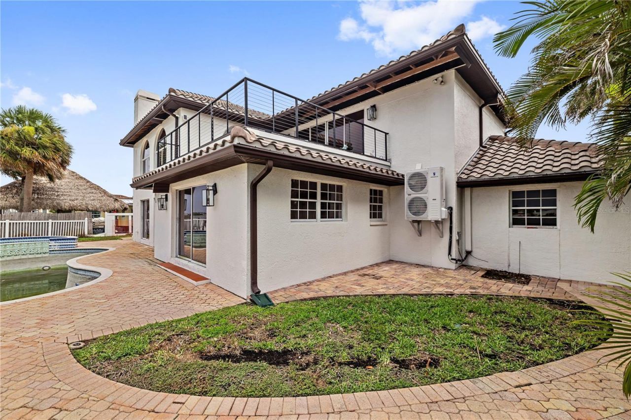 423 55th Avenue, Saint Pete Beach, FL 33706 Photo