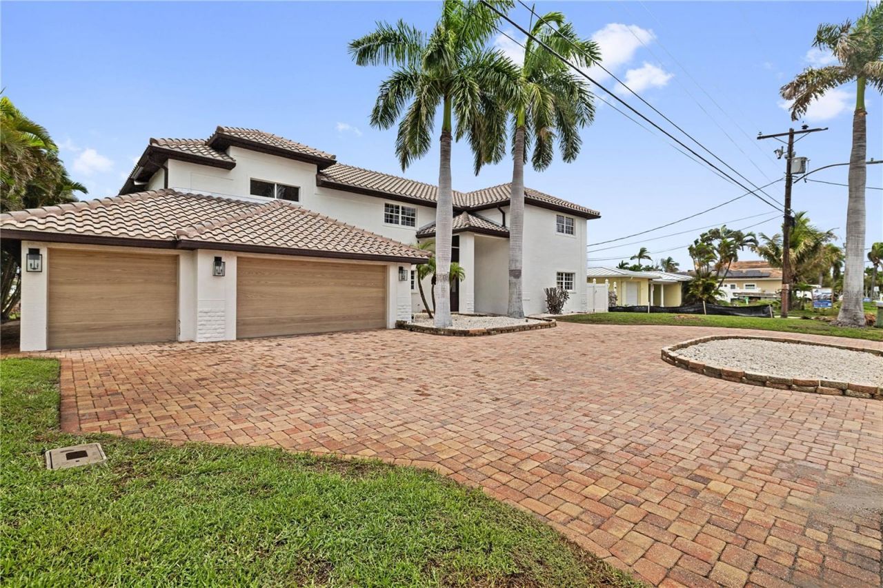 423 55th Avenue, Saint Pete Beach, FL 33706 Photo