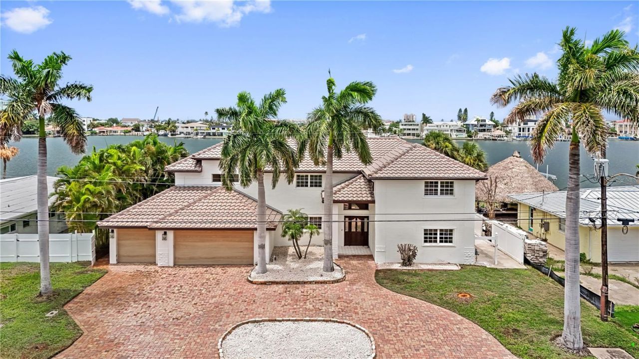 423 55th Avenue, Saint Pete Beach, FL 33706 Photo