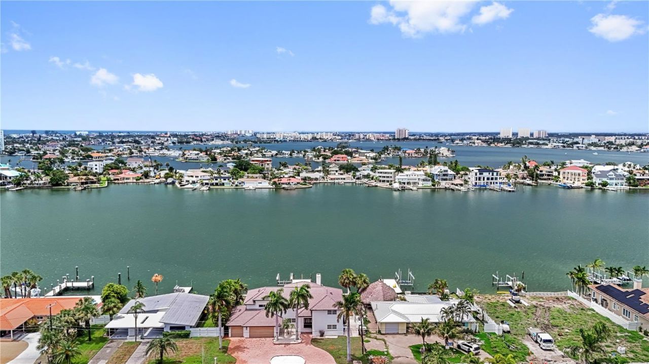 423 55th Avenue, Saint Pete Beach, FL 33706 Photo