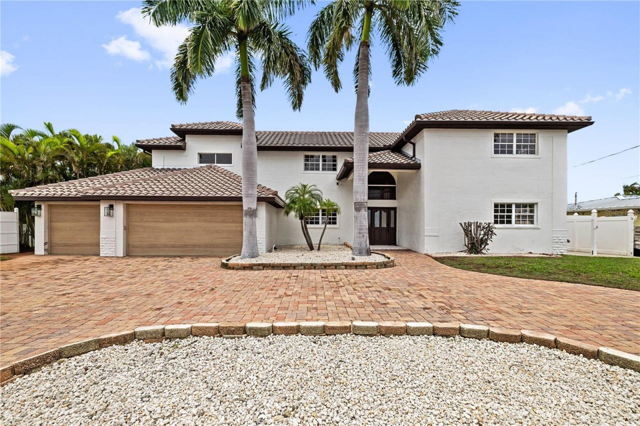 423 55th Avenue, Saint Pete Beach, FL 33706 Photo