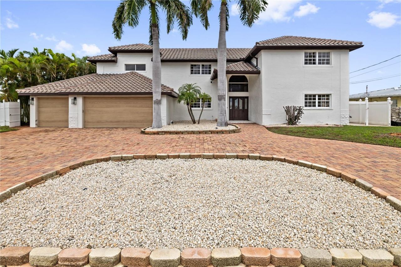 423 55th Avenue, Saint Pete Beach, FL 33706 Photo