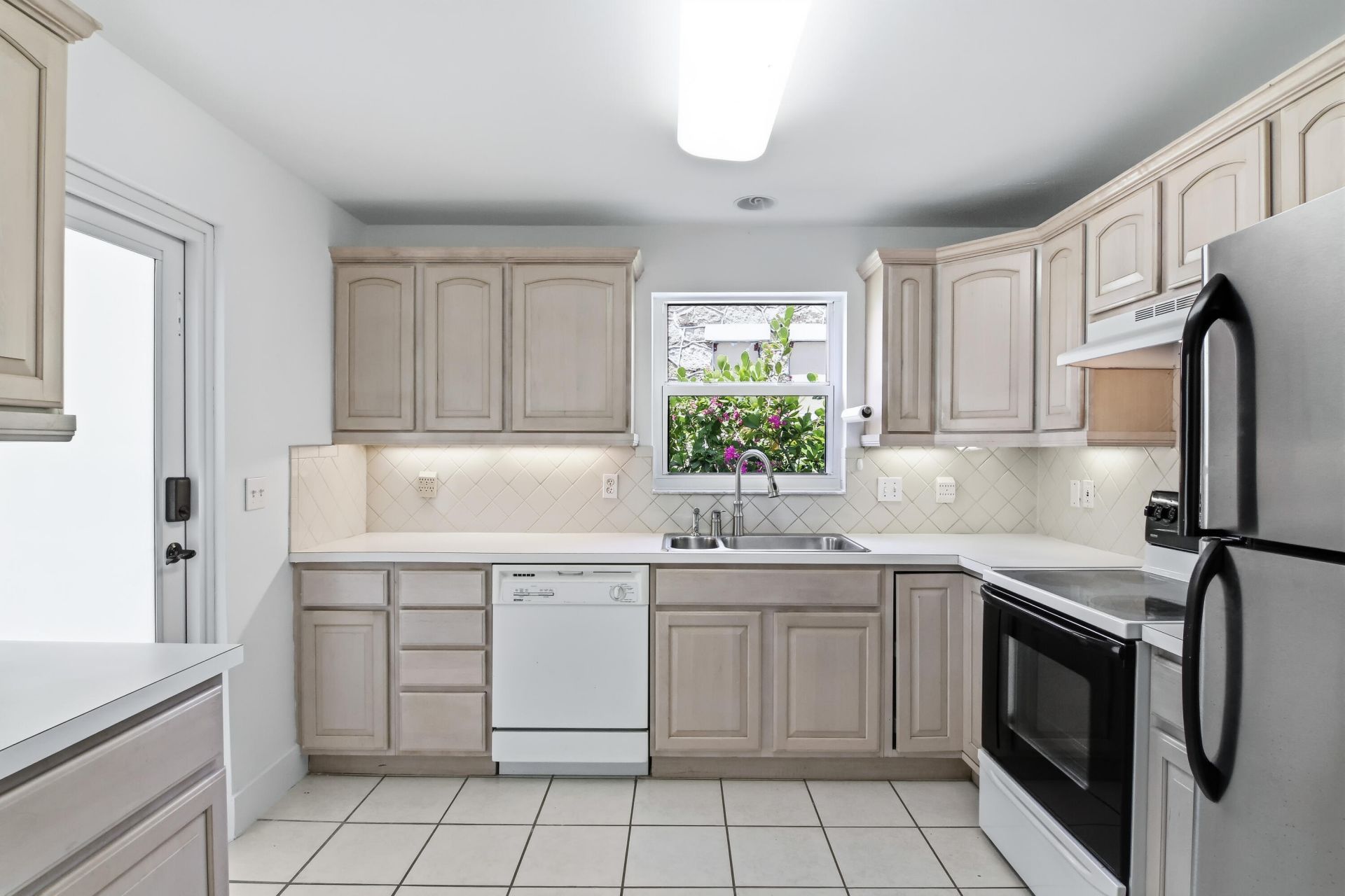 106 Auburn Drive, Lake Worth, FL 33460 Photo