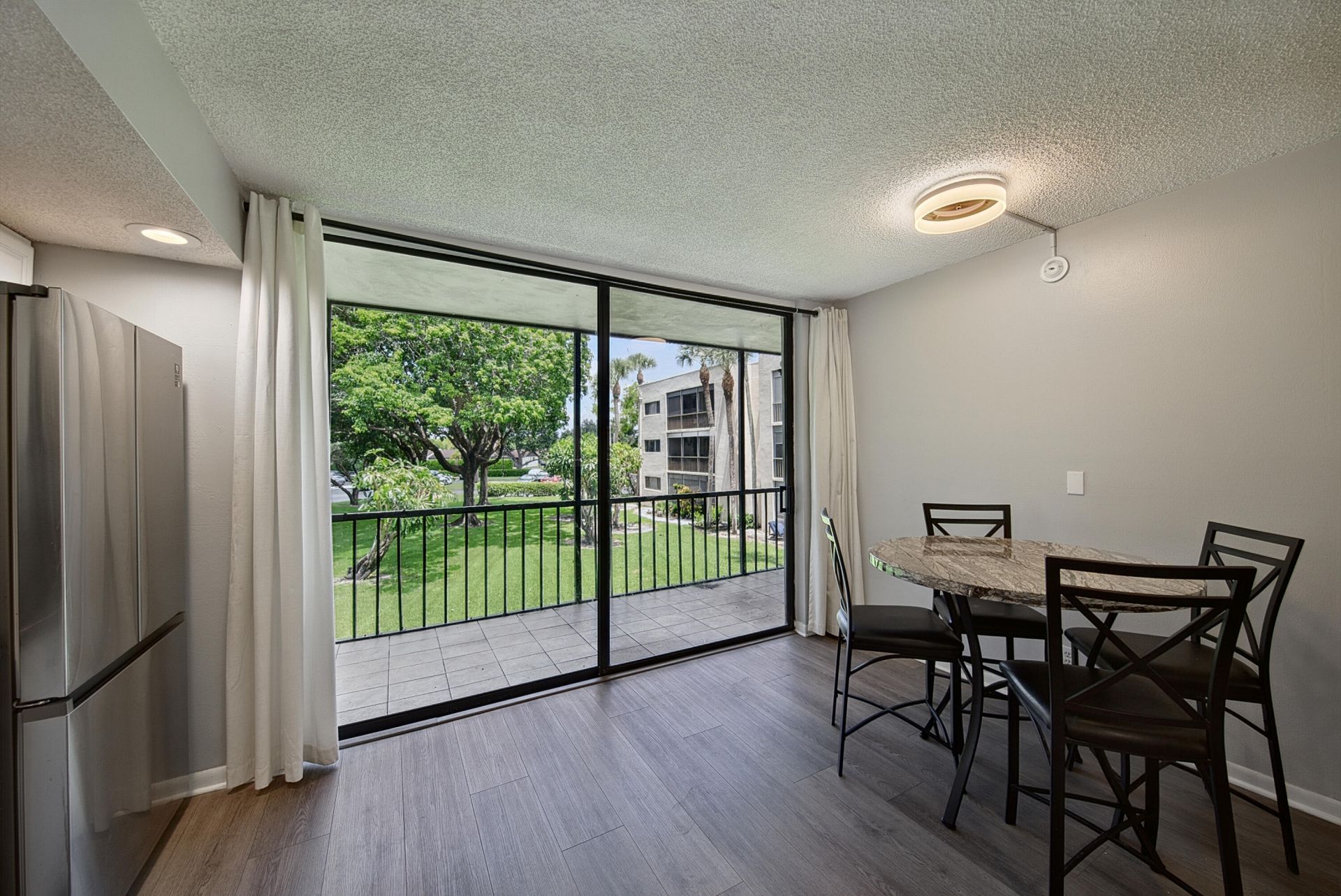 5190 Las Verdes Circle, Unit 214, Delray Beach, FL 33484 Photo