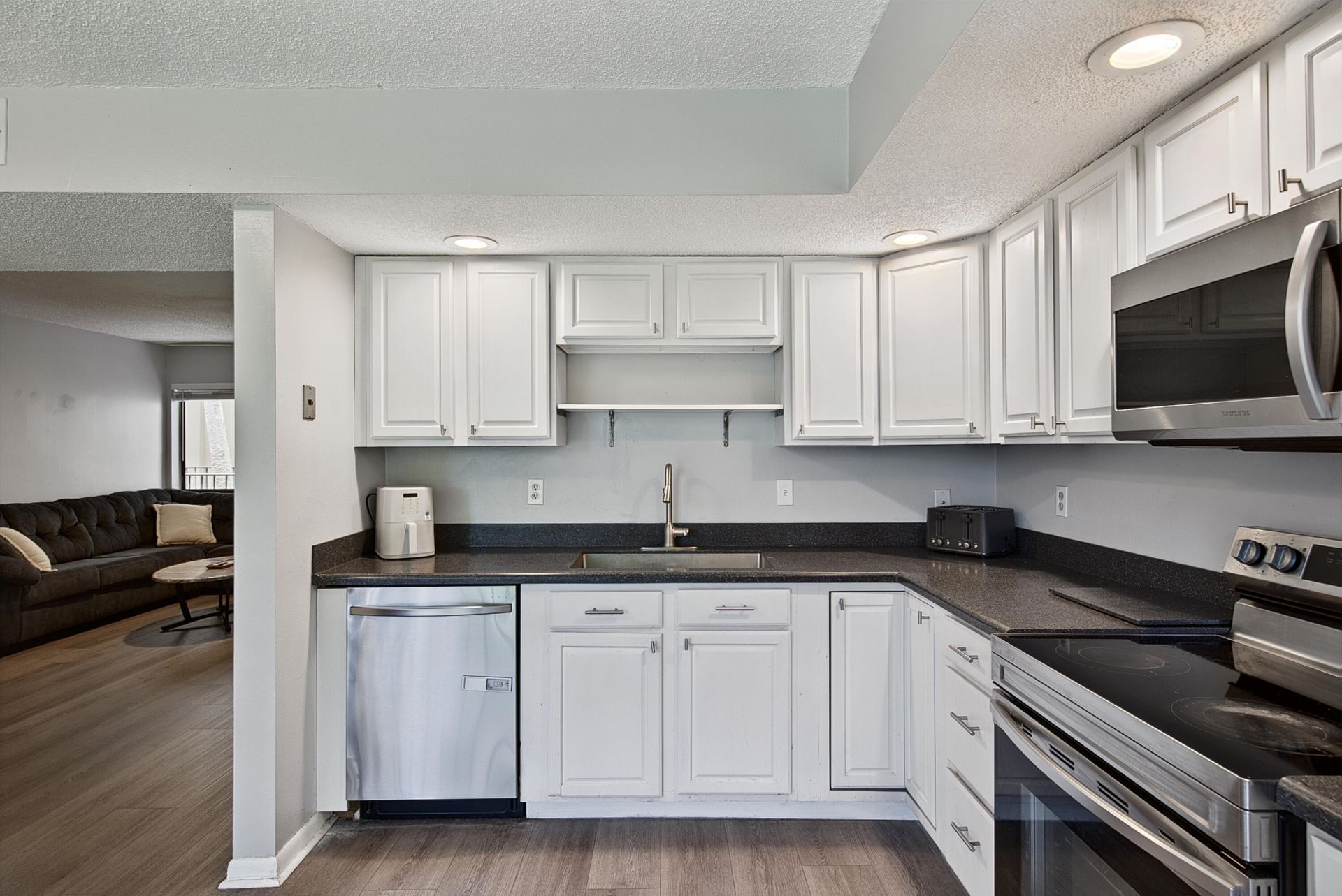 5190 Las Verdes Circle, Unit 214, Delray Beach, FL 33484 Photo