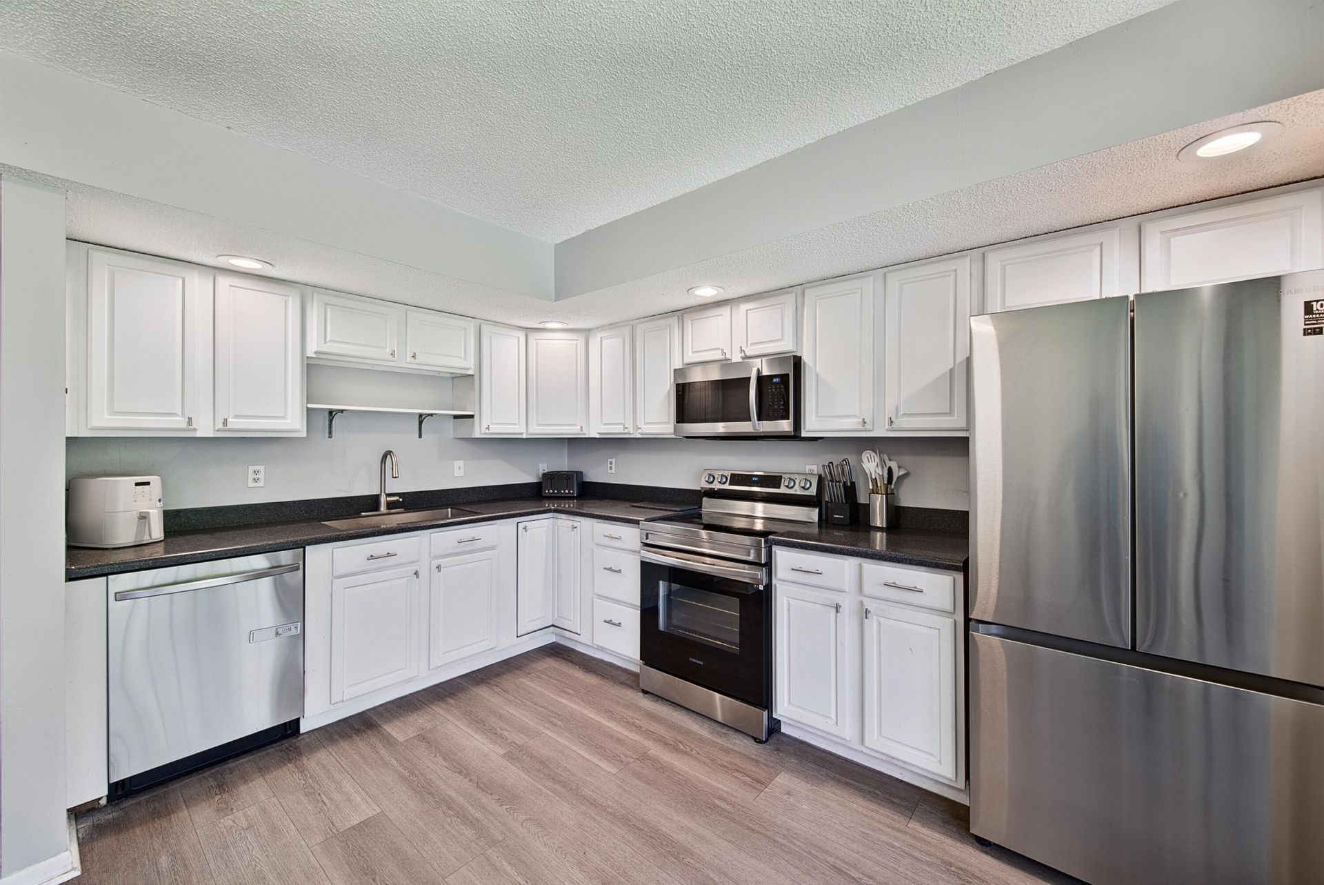 5190 Las Verdes Circle, Unit 214, Delray Beach, FL 33484 Photo