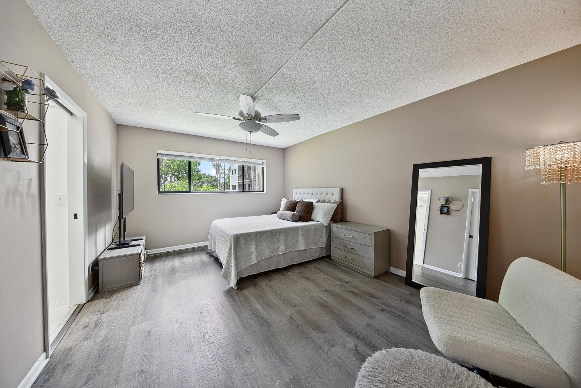 5190 Las Verdes Circle, Unit 214, Delray Beach, FL 33484 Photo