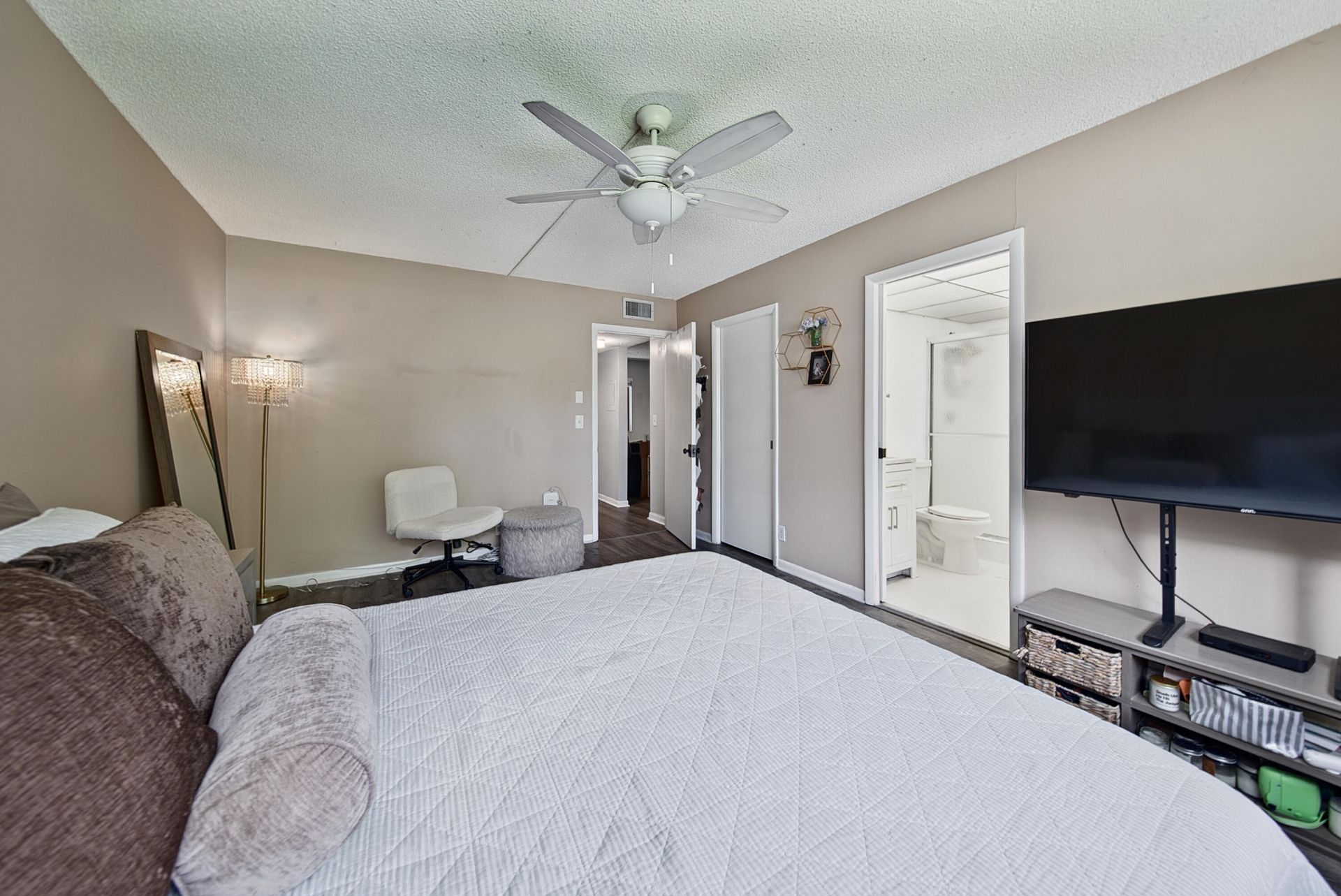 5190 Las Verdes Circle, Unit 214, Delray Beach, FL 33484 Photo