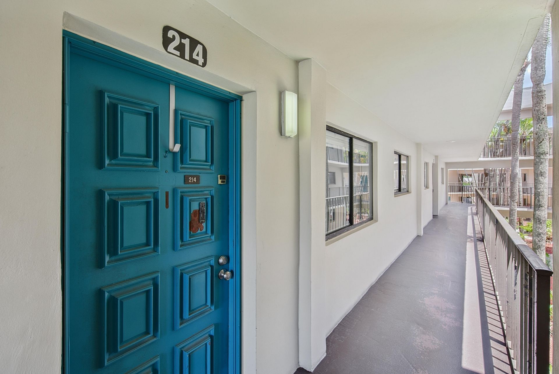 5190 Las Verdes Circle, Unit 214, Delray Beach, FL 33484 Photo