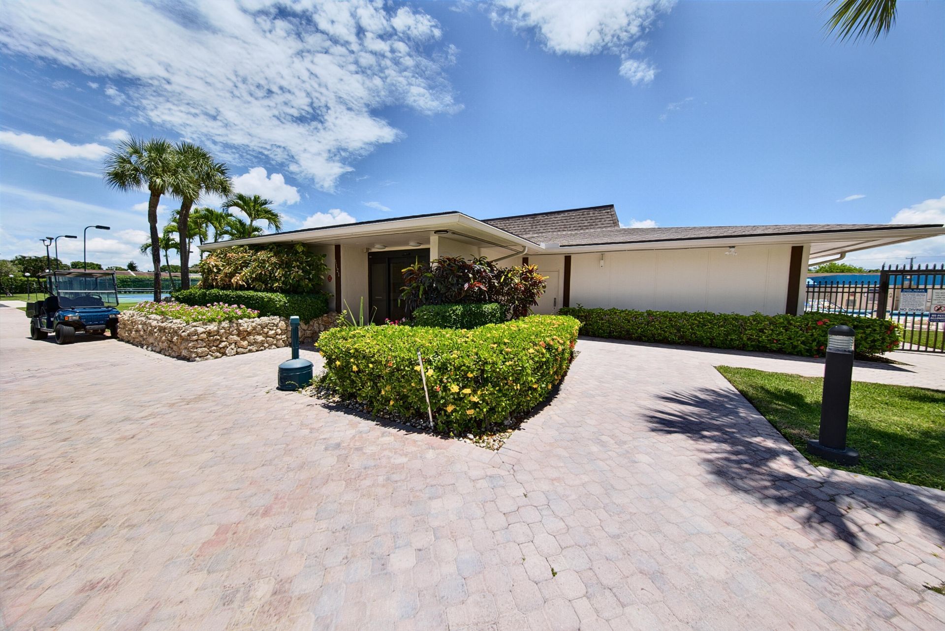 5190 Las Verdes Circle, Unit 214, Delray Beach, FL 33484 Photo