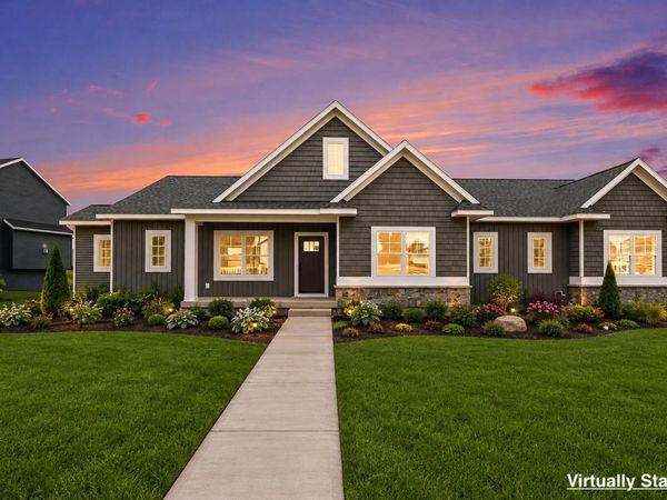 1830 Stratford Lane NW, Walker, MI 49534