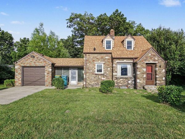 1610 N Byrkit Street, Mishawaka, IN 46545