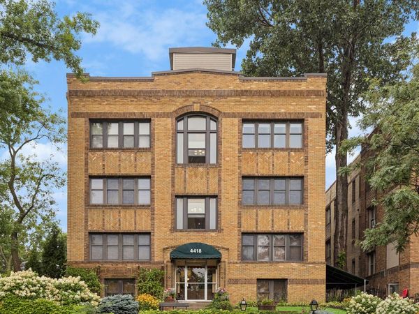 4418 W Lake Harriet Parkway, Unit 205, Minneapolis, MN 55410