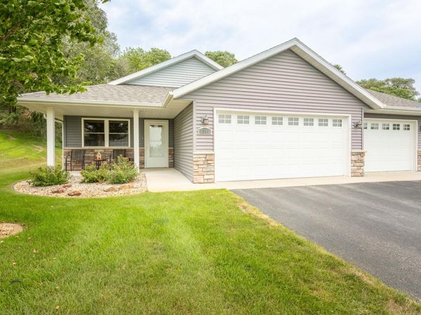 2211 Ridgedale Drive SE, Alexandria, MN 56308