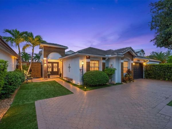1050 NW 129th Ave , Miami, FL 33182