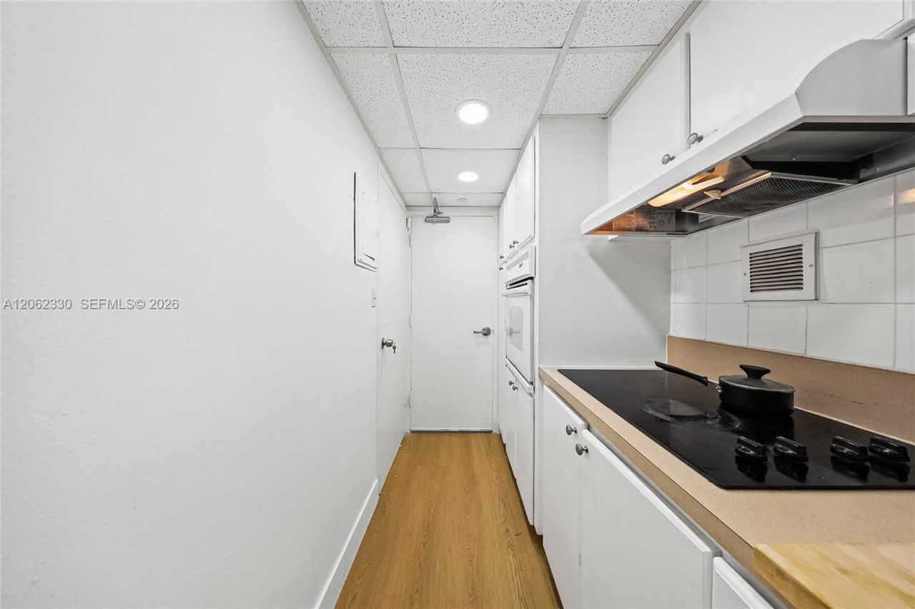 1200 West Ave , Unit 1502, Miami Beach, FL 33139 Photo