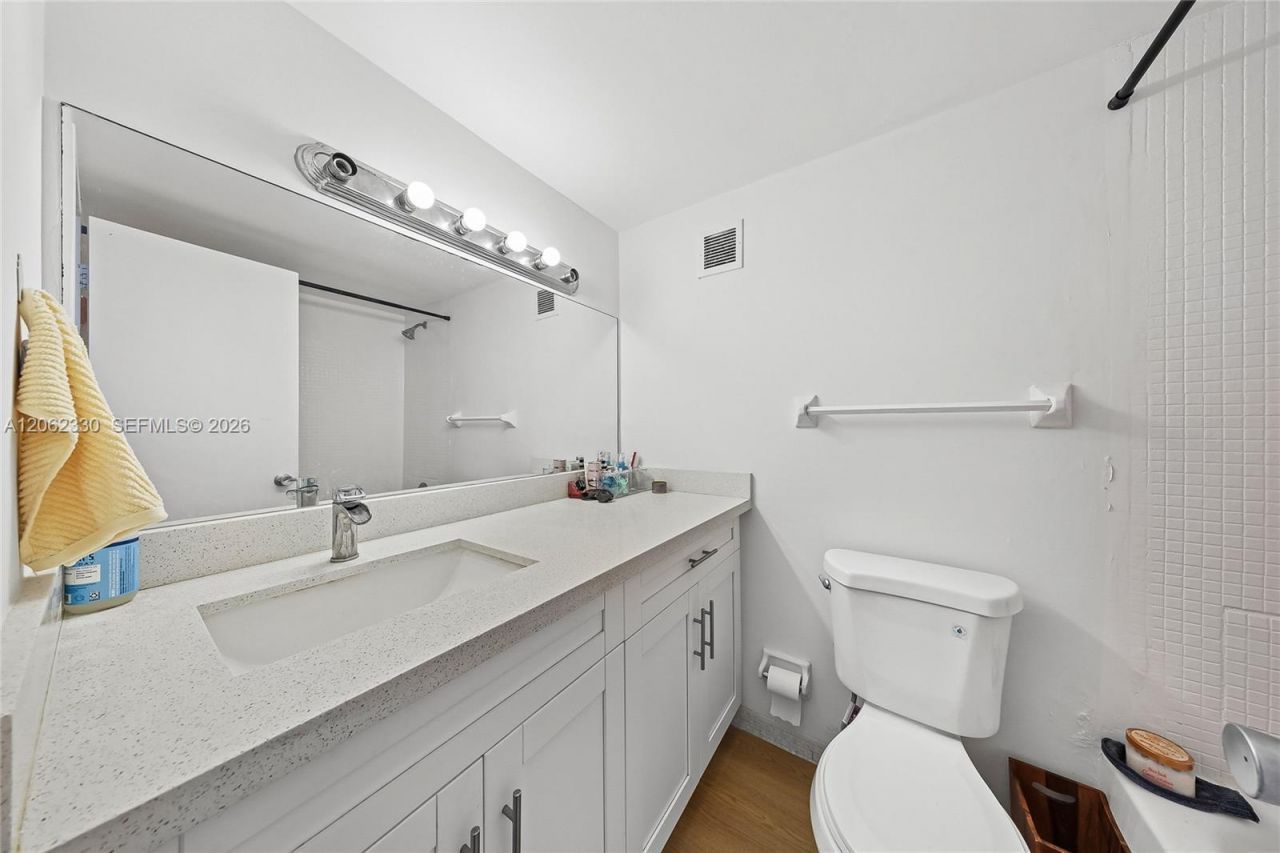 1200 West Ave , Unit 1502, Miami Beach, FL 33139 Photo
