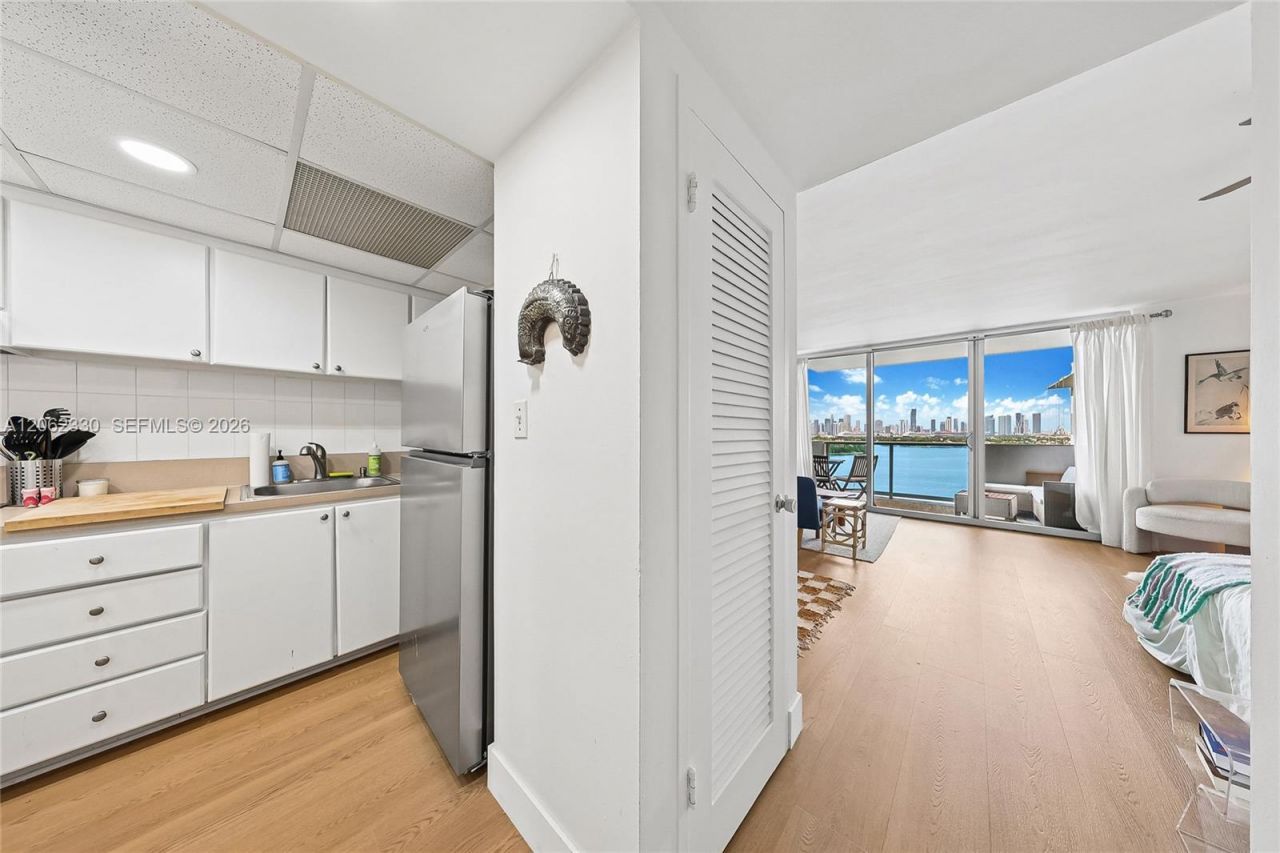 1200 West Ave , Unit 1502, Miami Beach, FL 33139 Photo