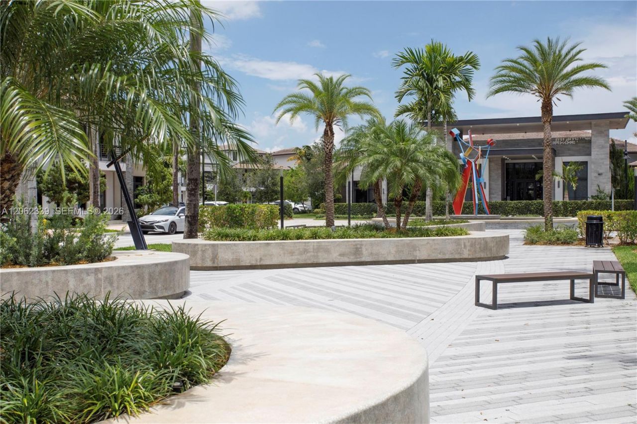 8001 NW 41st St, Unit F-106, Doral, FL 33166 Photo