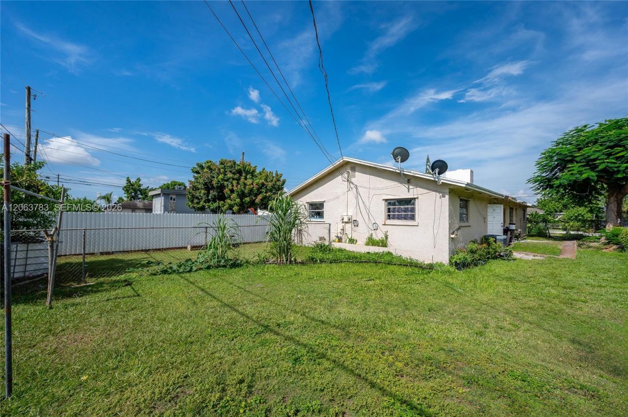 963 NE 5th Ave, Homestead, FL 33030 Photo