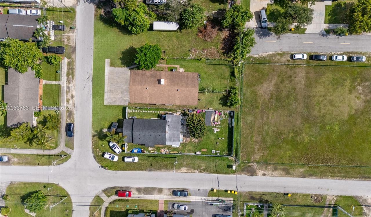 963 NE 5th Ave, Homestead, FL 33030 Photo