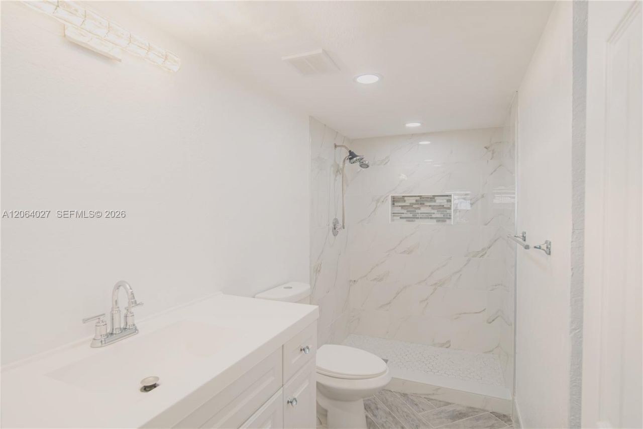 2830 Riverside Dr, Unit 107-3, Coral Springs, FL 33065 Photo