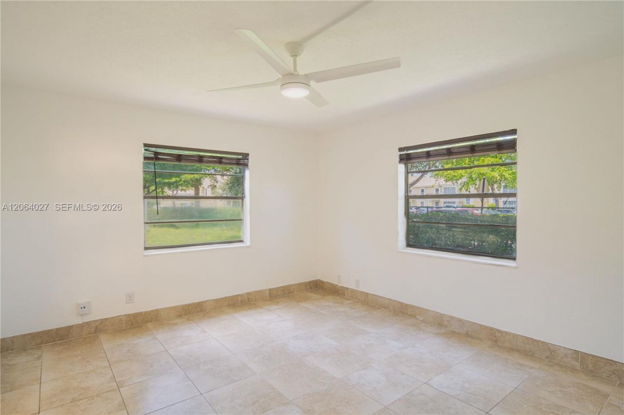 2830 Riverside Dr, Unit 107-3, Coral Springs, FL 33065 Photo