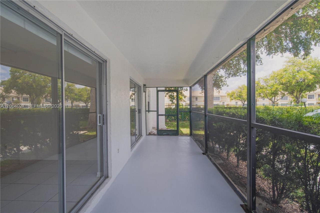 2830 Riverside Dr, Unit 107-3, Coral Springs, FL 33065 Photo
