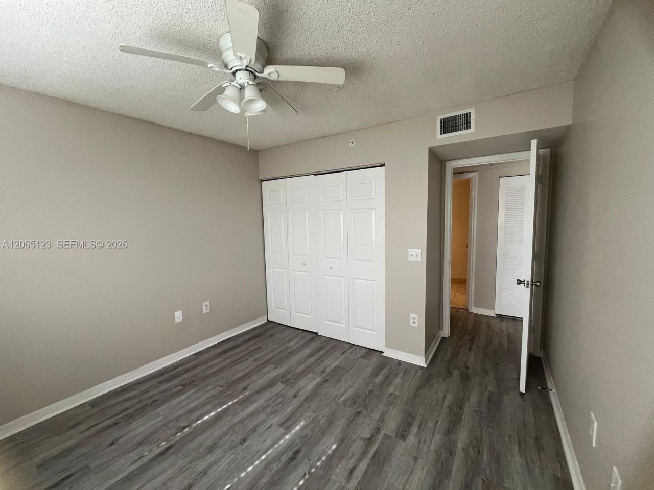 4171 N Haverhill Rd, Unit 1013, West Palm Beach, FL 33417 Photo