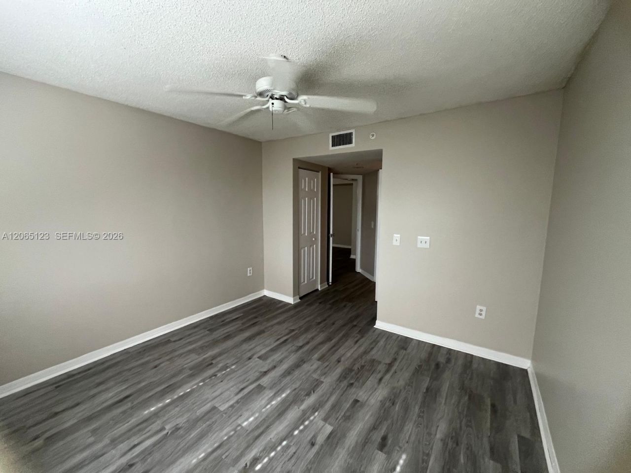 4171 N Haverhill Rd, Unit 1013, West Palm Beach, FL 33417 Photo