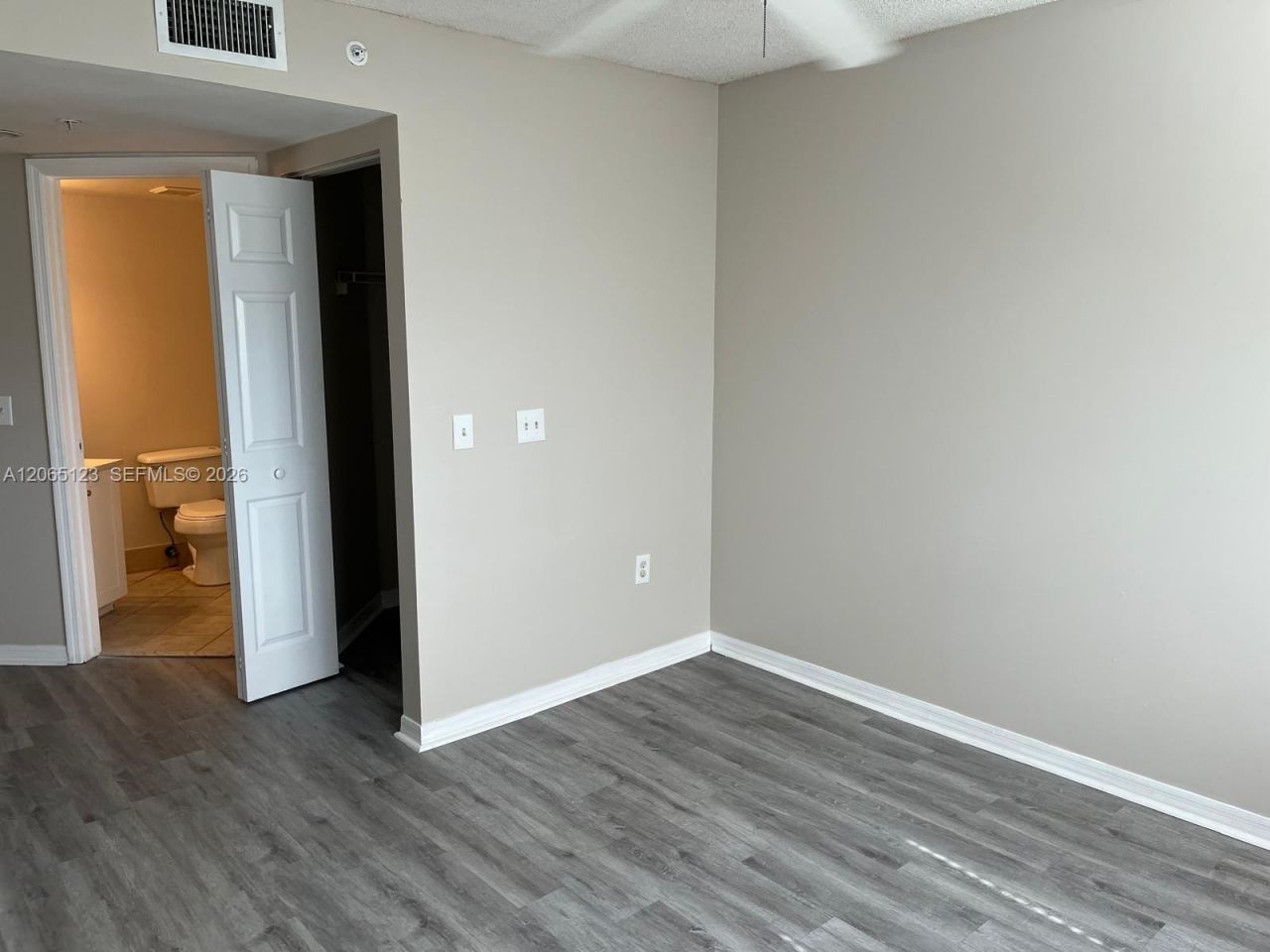 4171 N Haverhill Rd, Unit 1013, West Palm Beach, FL 33417 Photo