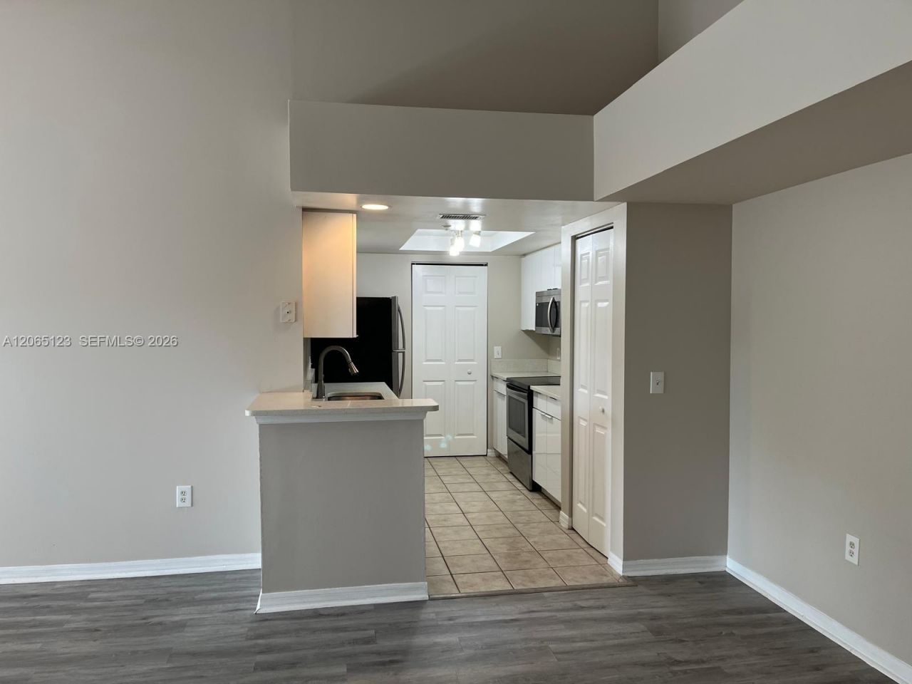 4171 N Haverhill Rd, Unit 1013, West Palm Beach, FL 33417 Photo