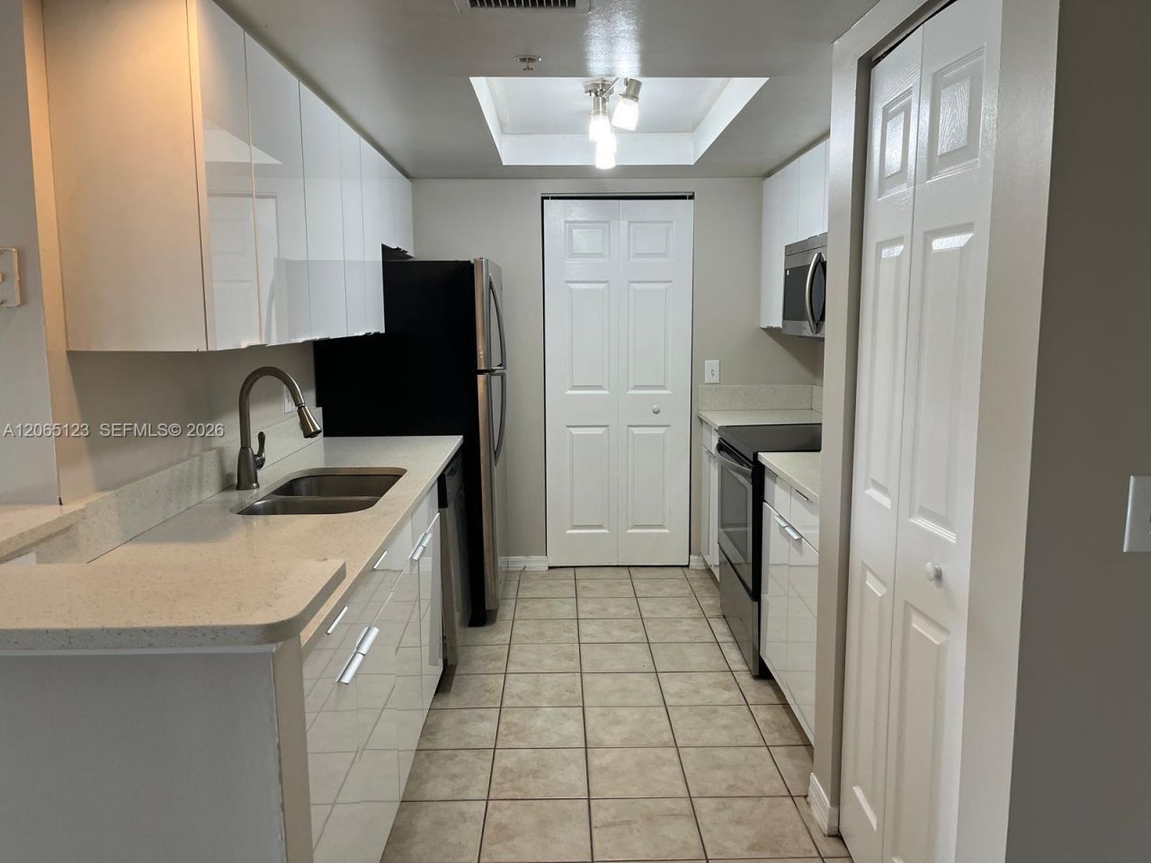 4171 N Haverhill Rd, Unit 1013, West Palm Beach, FL 33417 Photo