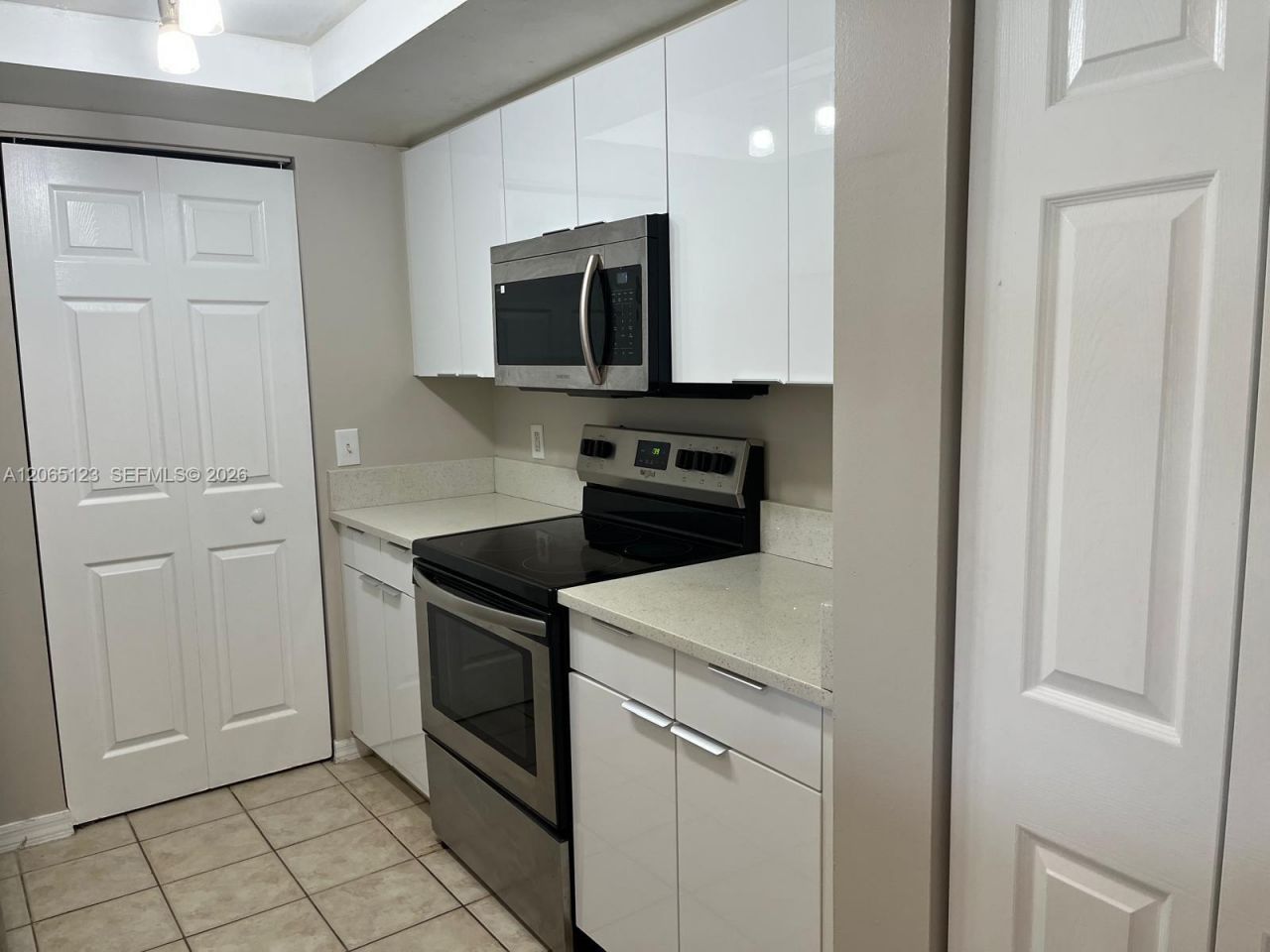 4171 N Haverhill Rd, Unit 1013, West Palm Beach, FL 33417 Photo