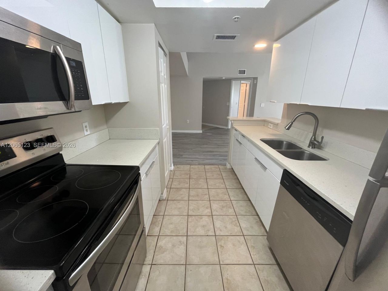 4171 N Haverhill Rd, Unit 1013, West Palm Beach, FL 33417 Photo
