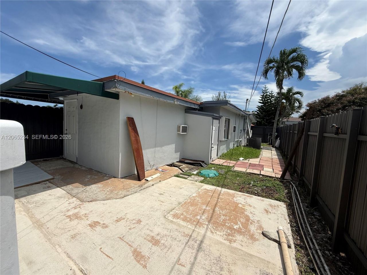 8805 SW 43rd Ter, Miami, FL 33165 Photo